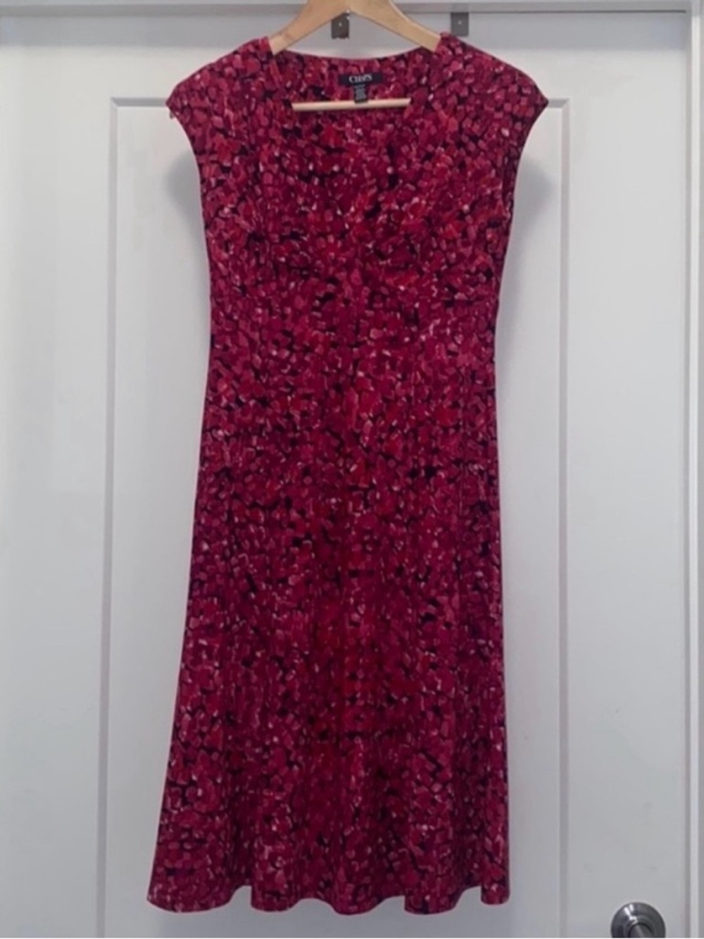 🩷 CHAPS V-neck Fit and Flare Dress - Pink and Black - Size XS